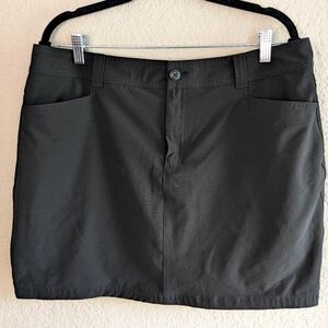 Eddie Bauer Athletic Skort Black Zip Up 4 Pockets Size 14 Hidden Shorts